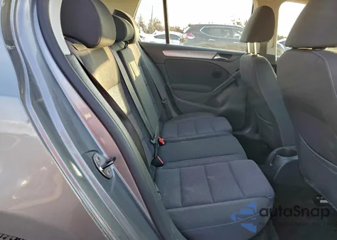 2012 Volkswagen Golf z USA, uszkodzony, nr VIN WVWDB7AJ3CW330132